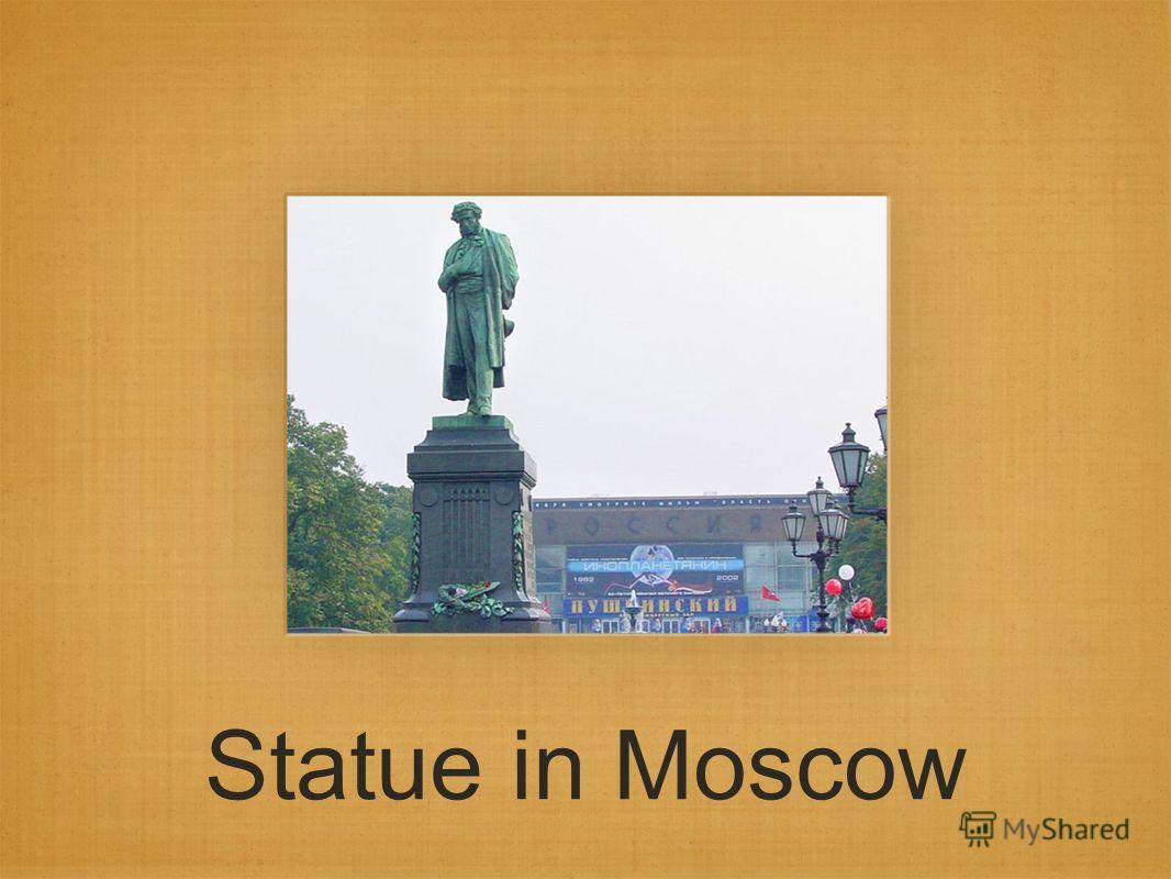 Statue in Moscow
